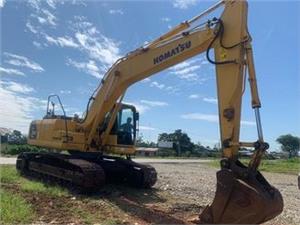 Excavadoras Komatsu PC 200 (Lago Agrio)