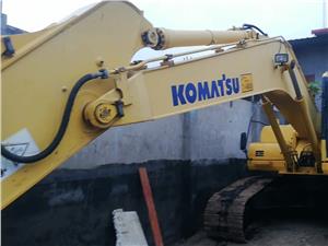 Excavadoras Komatsu Komatsu PC 200-8 (Machala)