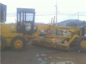 Motoniveladoras Komatsu GD511A-1 (Quito)